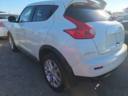 Used 2011 Nissan Juke SV image 2