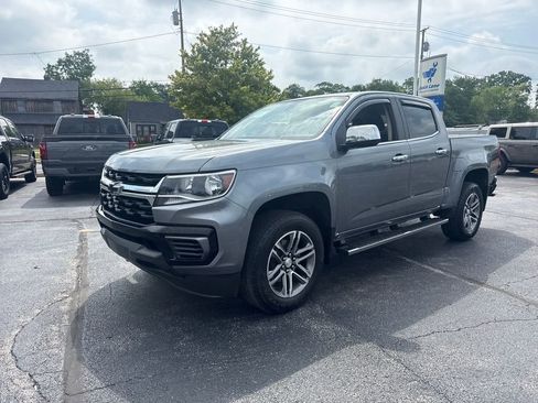 Used 2022 Chevrolet Colorado LT w/ Chrome Appearance Package RWD image 2