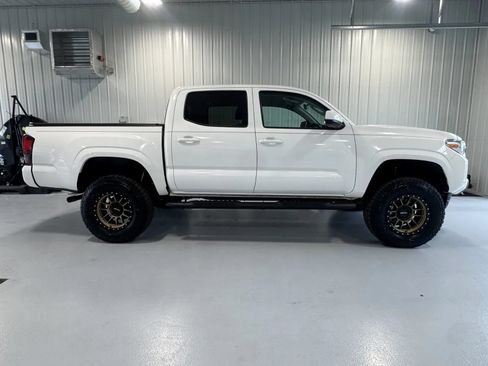 Used 2023 Toyota Tacoma SR AWD/4WD image 2