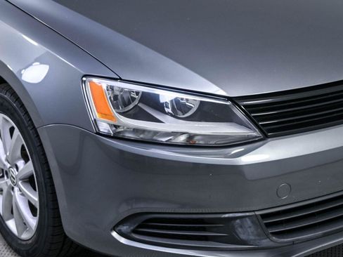Used 2012 Volkswagen Jetta SE FWD image 31