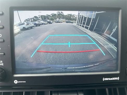 Used 2021 Toyota RAV4 LE image 18