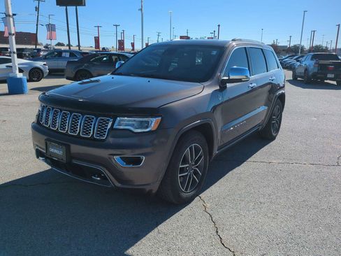 Used 2019 Jeep Grand Cherokee Overland image 4