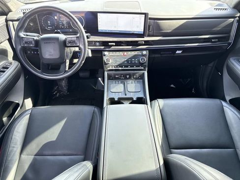 Used 2025 Hyundai Santa Fe Calligraphy image 19