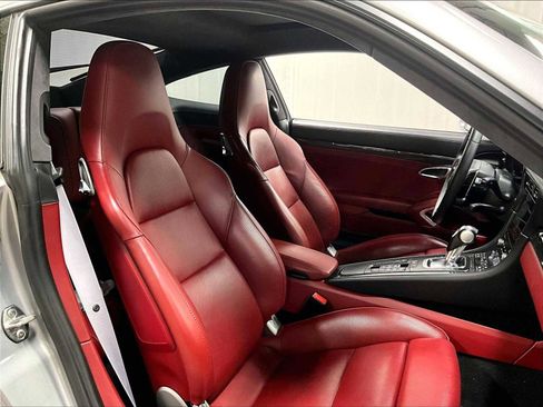 Used 2017 Porsche 911 Turbo S image 28