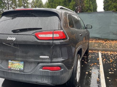 Used 2014 Jeep Cherokee Latitude w/ Comfort/Convenience Group image 3