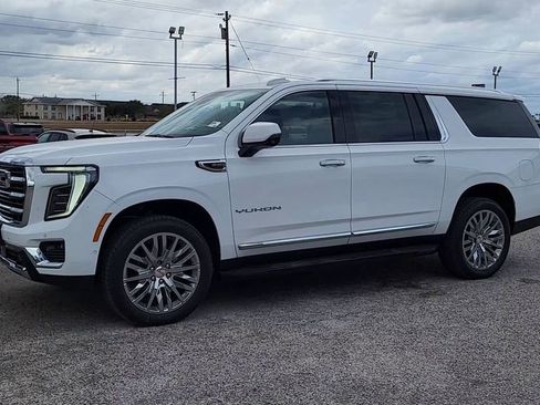 New 2026 GMC Yukon XL Elevation image 4