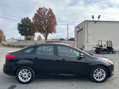 Used 2016 Ford Focus SE image 5