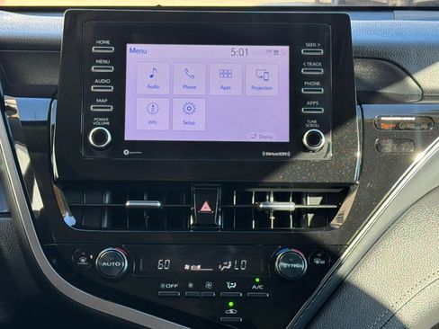 Used 2024 Toyota Camry SE FWD image 21