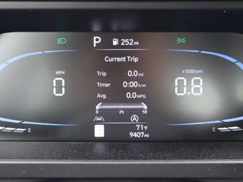 Used 2024 Hyundai Elantra SE FWD image 10