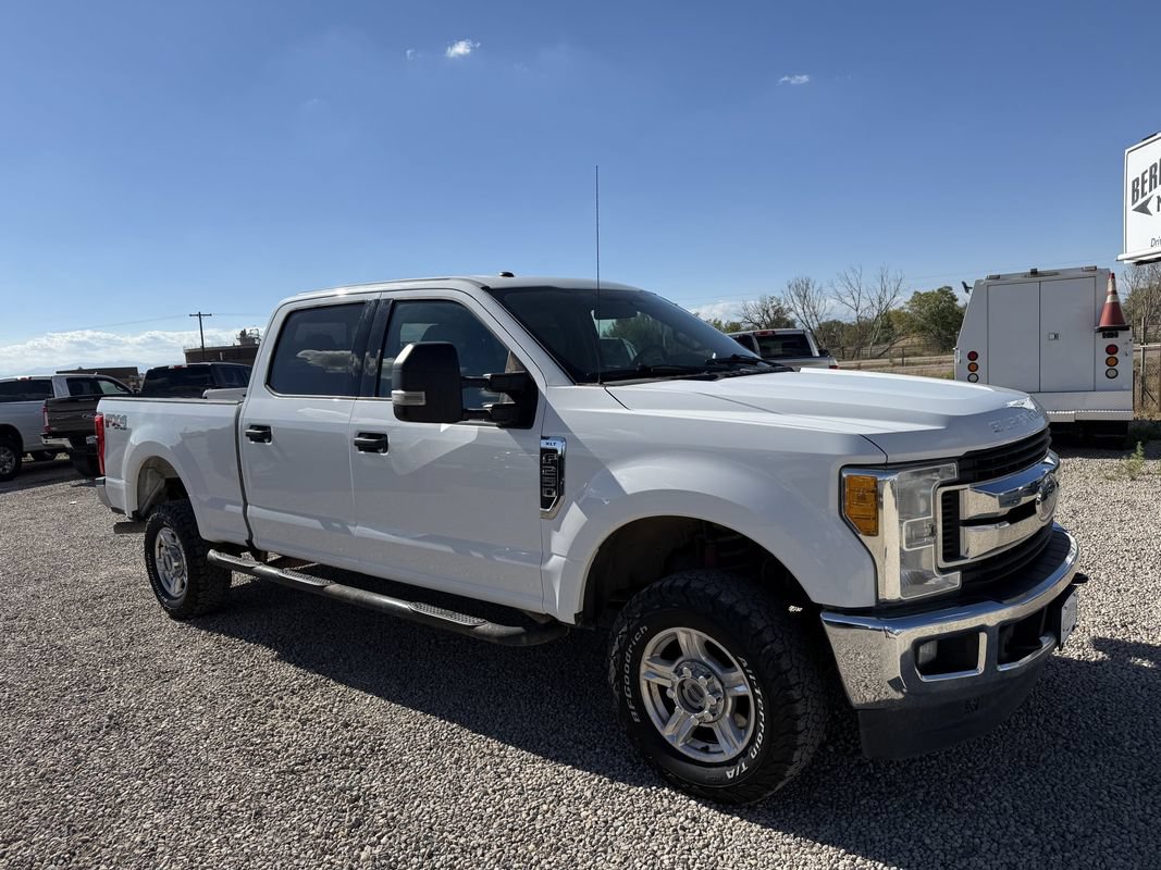 Used 2017 Ford F250 XLT w/ XLT Value Package AWD/4WD image 1