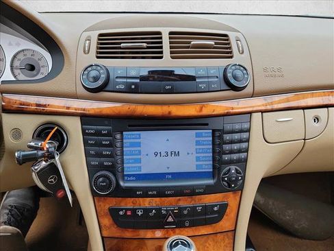 Used 2008 Mercedes-Benz E 350 Sedan image 20