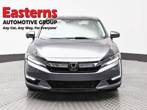 Used 2018 Honda Clarity Plug-In Hybrid image 2