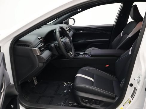 Used 2026 Toyota Camry SE w/ Convenience Package FWD image 14