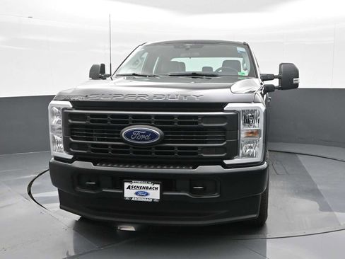 New 2025 Ford F250 XL w/ FX4 Off-Road Package image 4