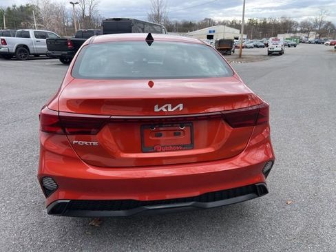Used 2023 Kia Forte LXS w/ LXS Technology Package FWD image 5