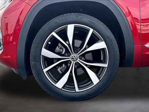 Used 2024 Volkswagen Atlas Cross Sport SEL Premium R-Line AWD/4WD image 9