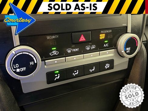 Used 2014 Toyota Camry SE w/ Moonroof Package FWD image 26