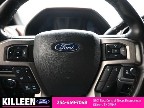 Used 2022 Ford F250 Platinum w/ FX4 Off-Road Package AWD/4WD image 8