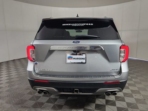 Used 2023 Ford Explorer Platinum w/ Technology Package AWD/4WD image 6