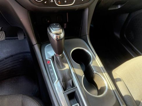 Used 2018 Chevrolet Equinox LT image 31