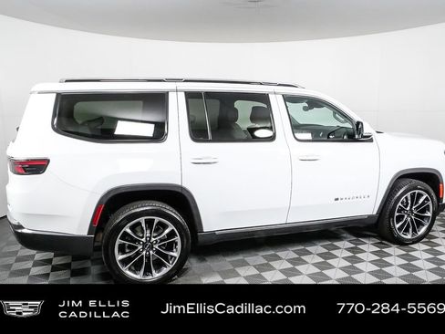 Used 2022 Jeep Wagoneer Series III w/ Premium Group I image 30