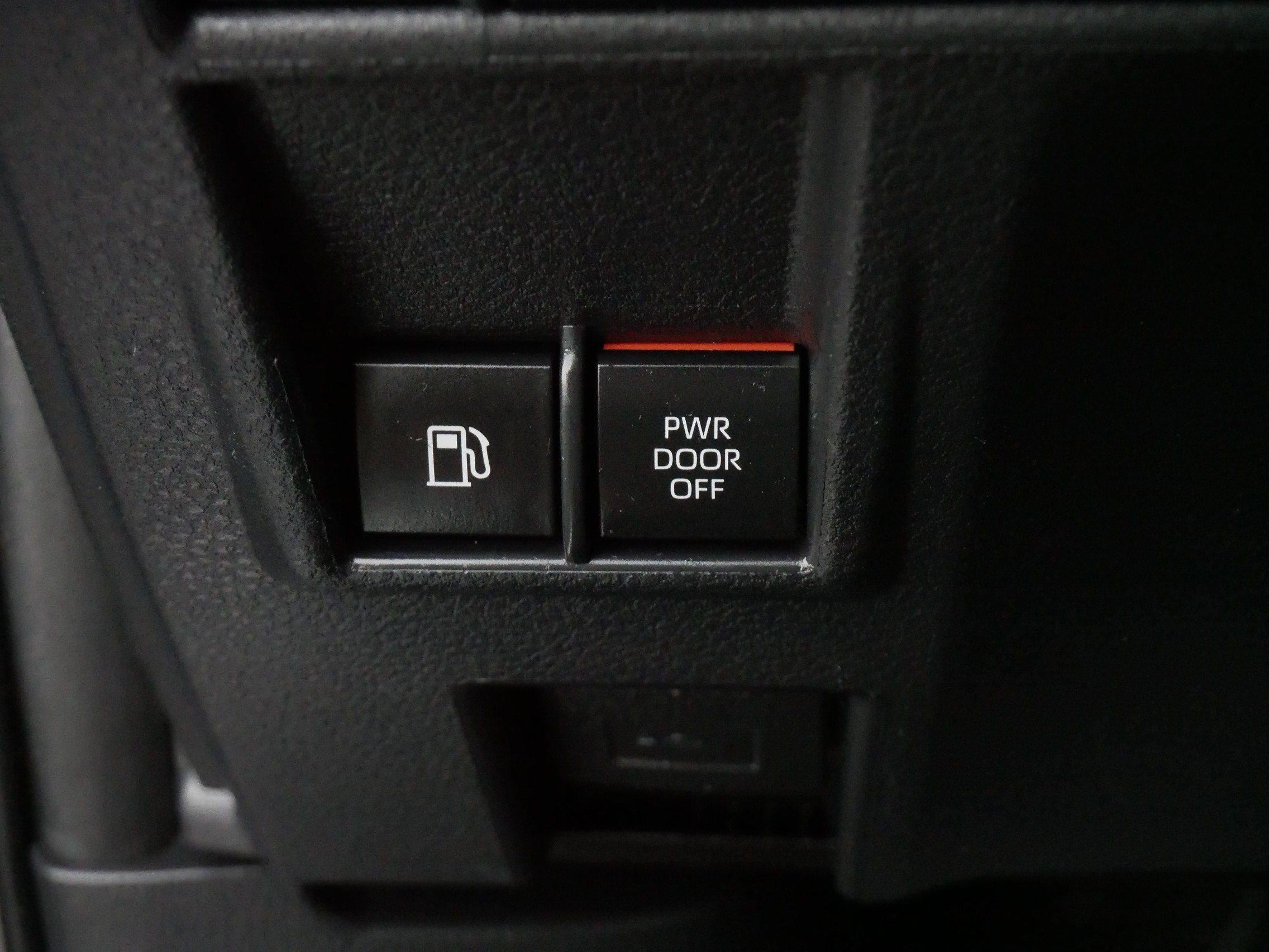 Certified 2022 Toyota Sienna XSE FWD image 26