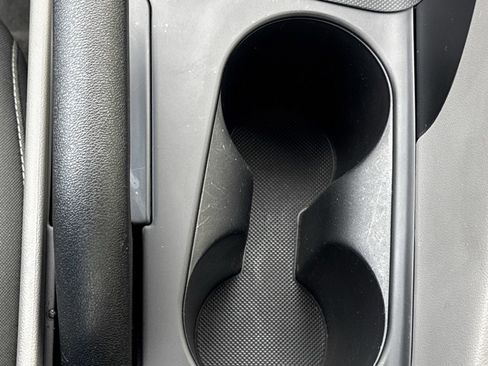 Certified 2025 Hyundai Elantra Sport image 27