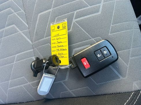 Used 2023 Toyota Tacoma TRD Off-Road w/ Black Out Package (TMS) image 31