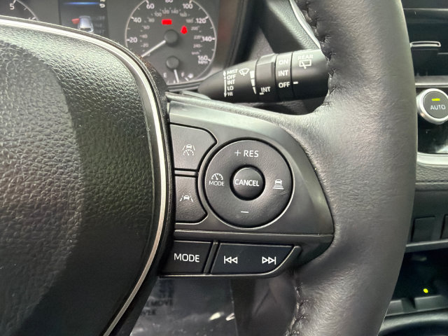 Used 2024 Toyota Corolla Cross AWD Hybrid w/ Moonroof Package image 30