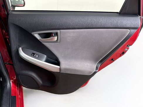 Used 2014 Toyota Prius Two image 27