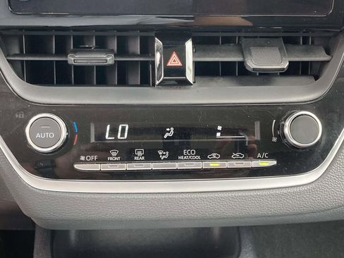 Used 2024 Toyota Corolla LE image 23