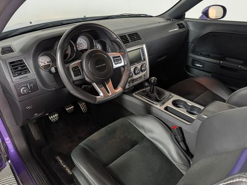 Used 2014 Dodge Challenger SRT8 w/ Harman/Kardon Audio Group RWD image 21
