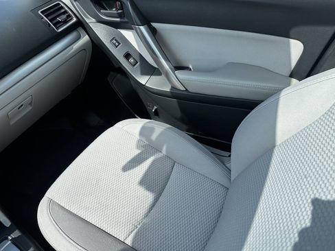 Used 2016 Subaru Forester 2.5i Premium AWD/4WD image 19