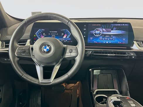 Used 2025 BMW X1 xDrive28i image 18