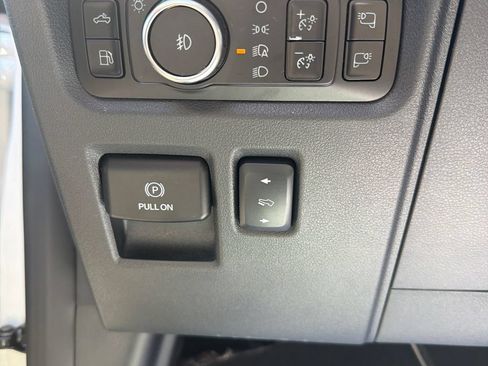 Used 2025 Ford F150 Lariat w/ Equipment Group 501A Mid AWD/4WD image 18