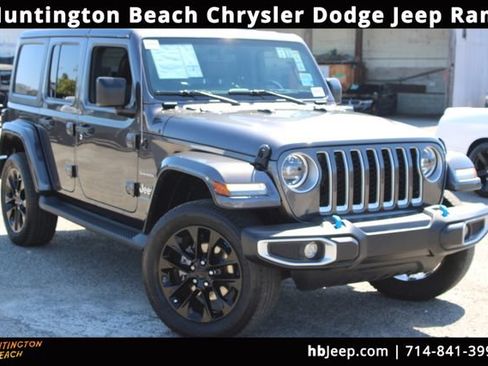 Used 2023 Jeep Wrangler Unlimited Sahara w/ Cold Weather Group AWD/4WD image 1