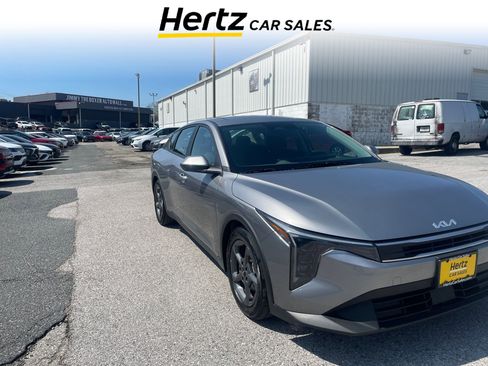 Used 2025 Kia K4 FWD image 1