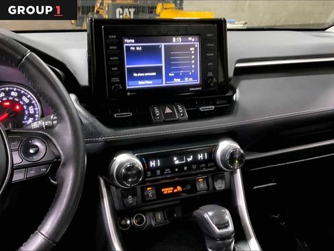 Certified 2022 Toyota RAV4 XLE Premium image 6