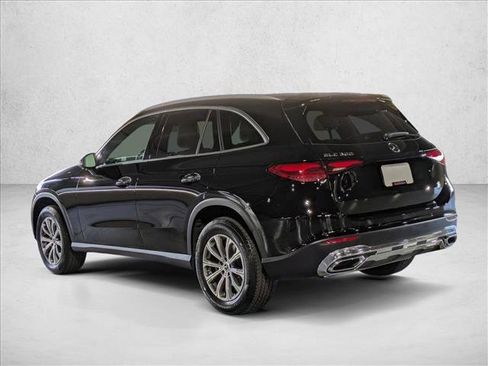 Certified 2025 Mercedes-Benz GLC 300 image 8