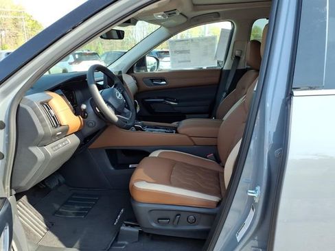 New 2026 Nissan Pathfinder Platinum AWD/4WD image 6