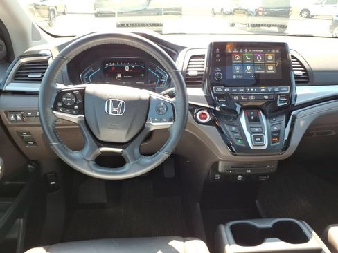 Used 2021 Honda Odyssey Touring image 11