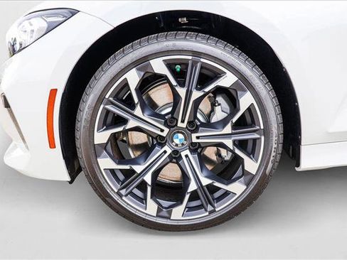 Used 2025 BMW 330i xDrive Sedan AWD/4WD image 9
