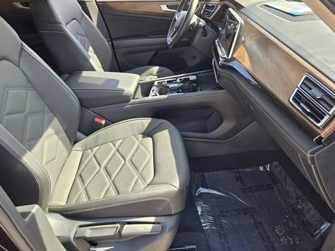 Certified 2026 Volkswagen Atlas SE w/ Panoramic Sunroof Package FWD image 21