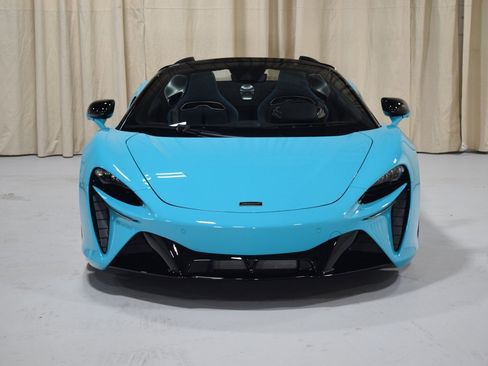 New 2025 McLaren Artura Spider image 9