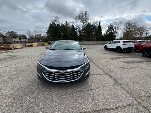 Used 2021 Chevrolet Malibu LT FWD image 3