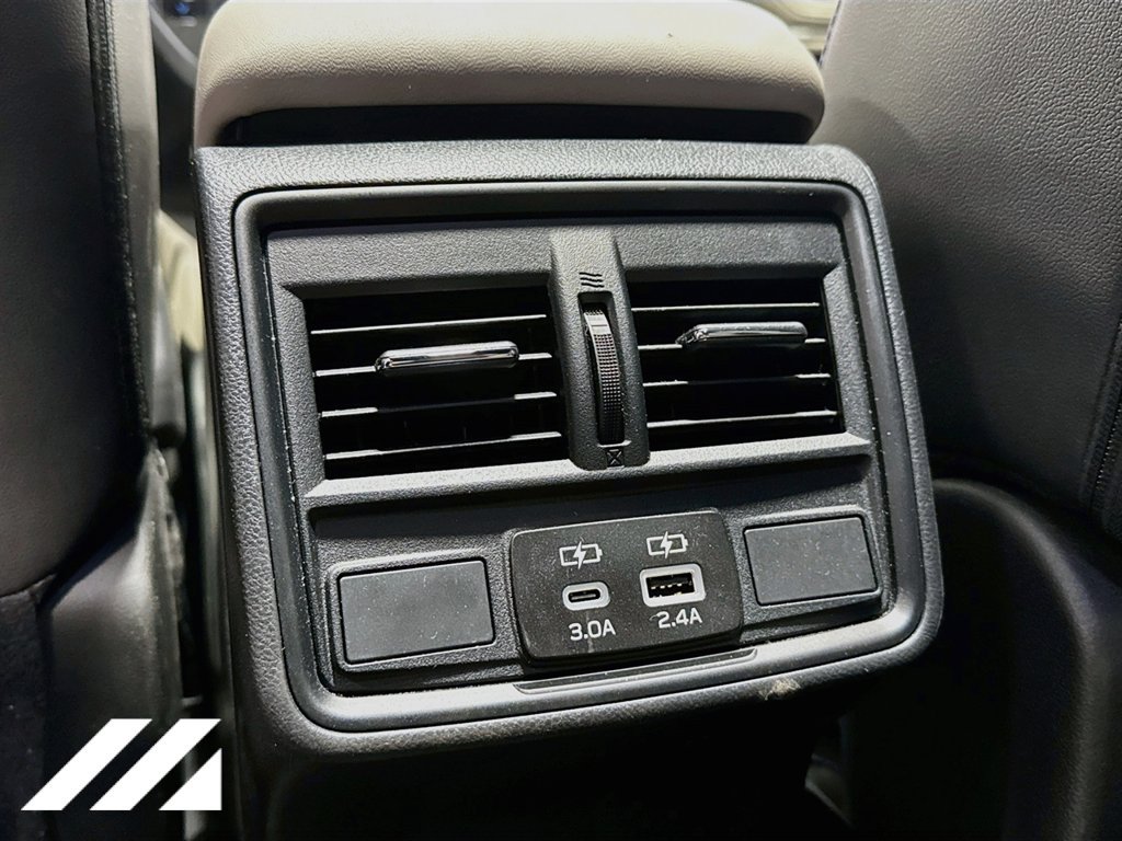 Used 2025 Subaru Forester Premium AWD/4WD image 26