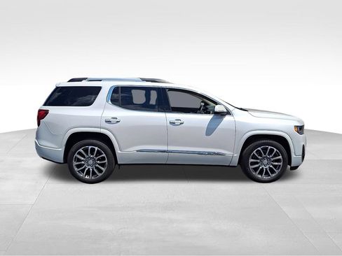 Used 2023 GMC Acadia Denali w/ Denali Ultimate Package AWD/4WD image 7
