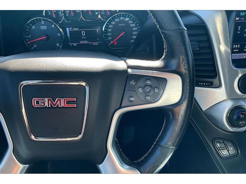 Used 2018 GMC Yukon SLT image 21