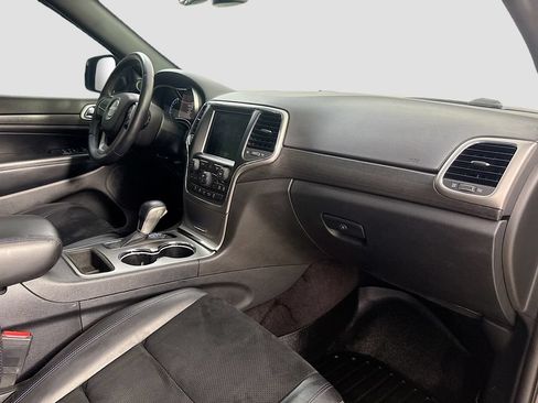 Used 2018 Jeep Grand Cherokee Altitude RWD image 35