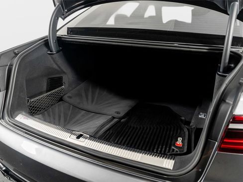 Used 2022 Audi S8 w/ S8 Executive Package image 61